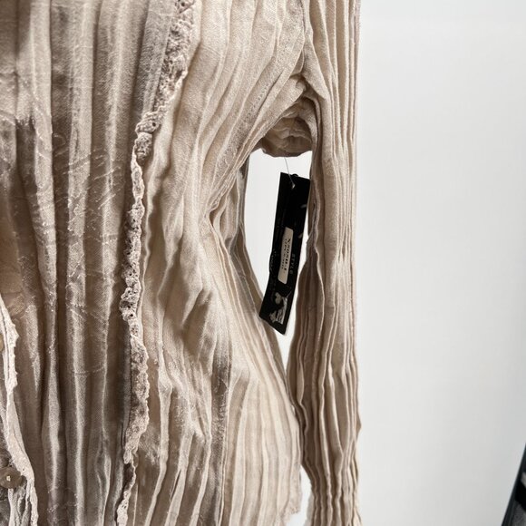 Flair Women's Size Large Button-Down Shirt – Cotton Blend with Lace & wrinkled - Picture 4 of 13